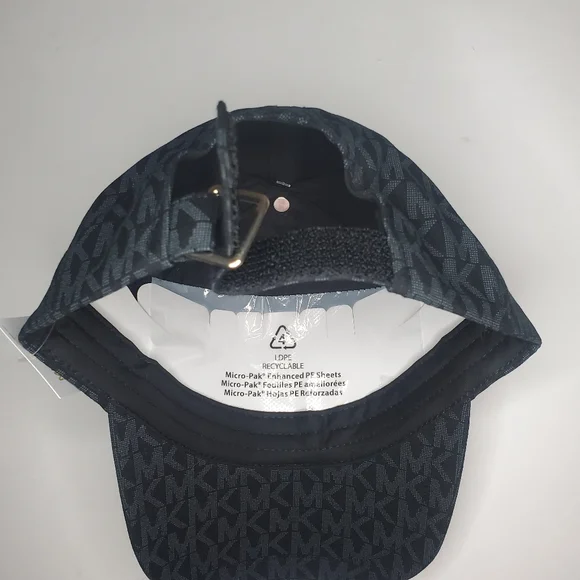 adjustable cap with magic closure.  one size, black. - Picture 5 of 10